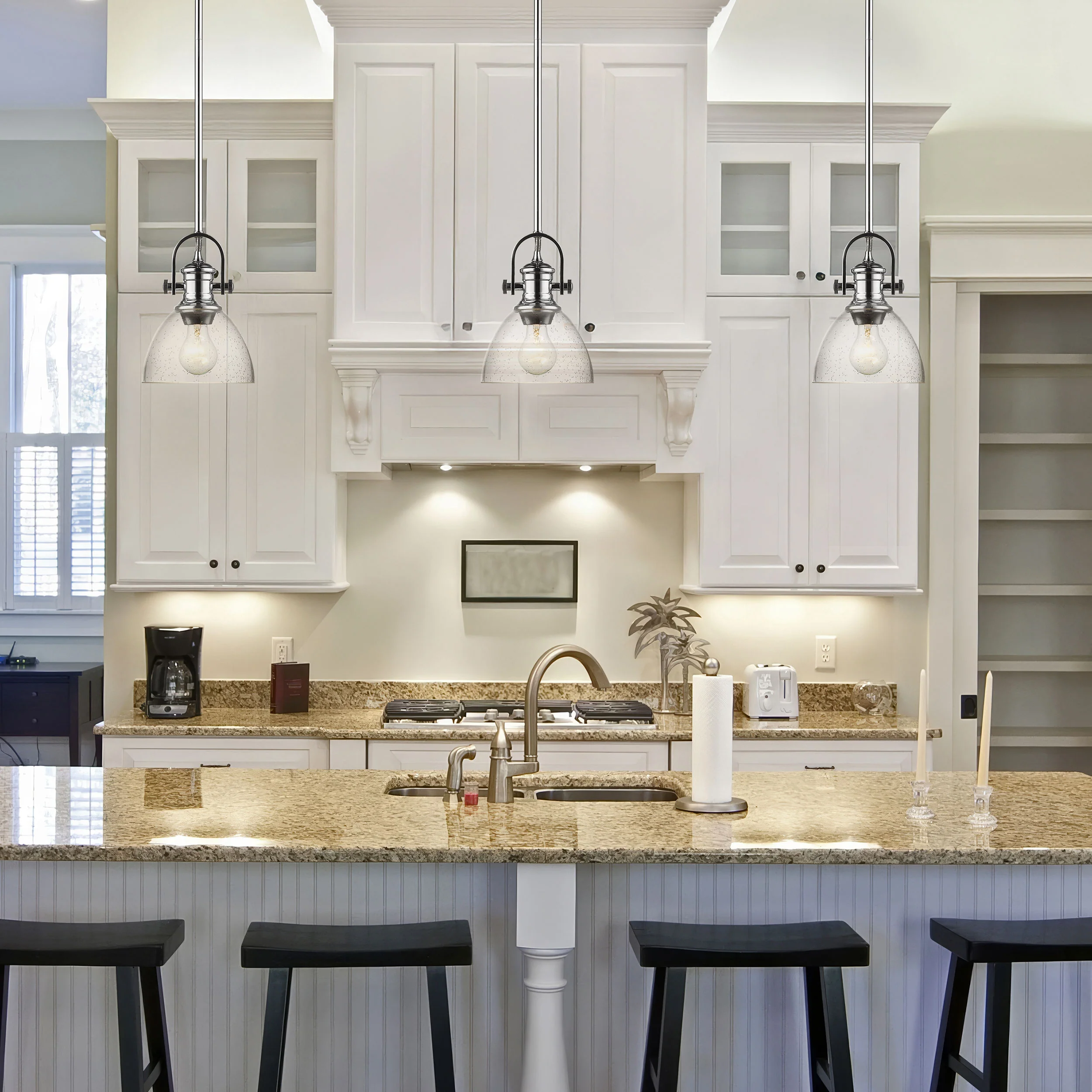 Yep by Golden Lighting Hines 1-light 7in Pendant in Chrome and Seeded Glass - Image 2